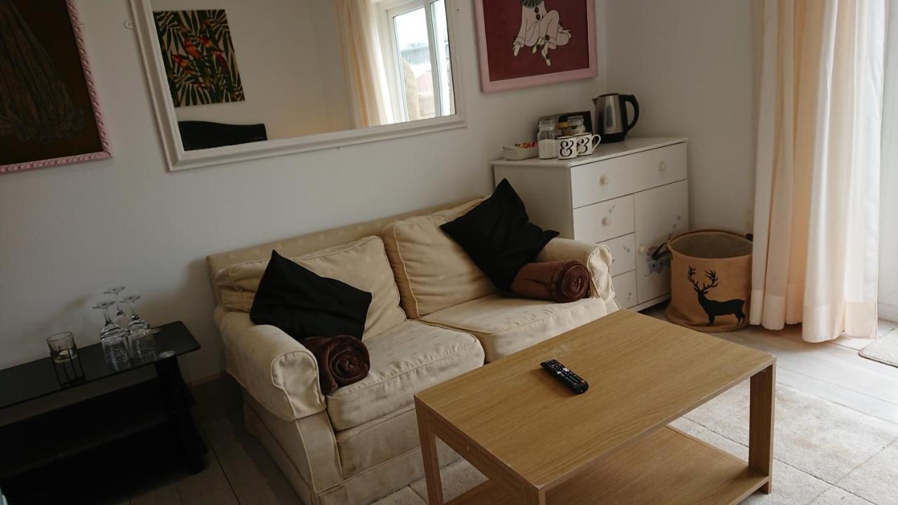 Surf Lookout - King Size En-Suite With Sea Views Newquay  Exterior photo